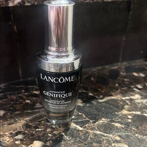 Lancome Génifique Serum - Sleek Black and Silver